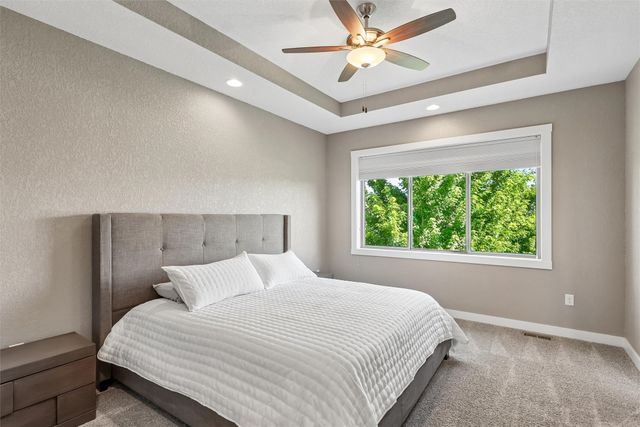 16215 Northpark Drive, Urbandale, IA 50323