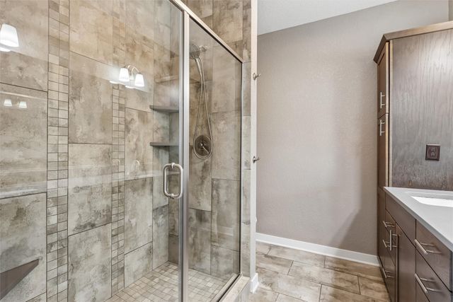 16215 Northpark Drive, Urbandale, IA 50323