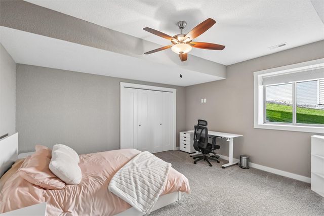 16215 Northpark Drive, Urbandale, IA 50323