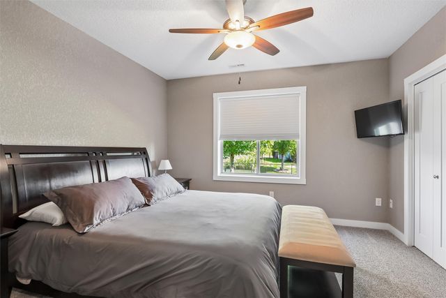16215 Northpark Drive, Urbandale, IA 50323