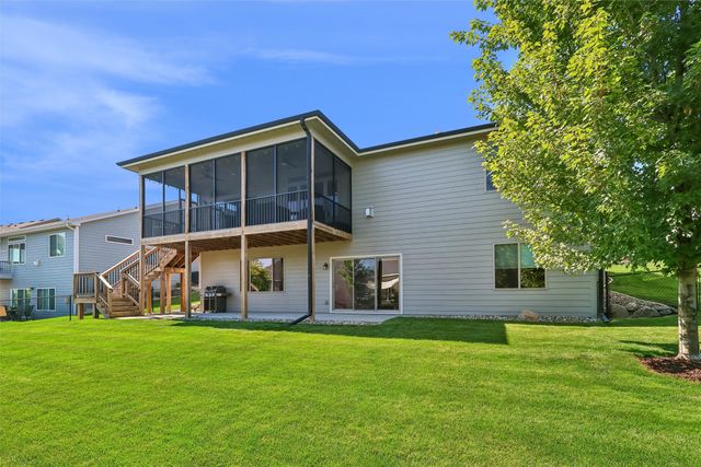 16215 Northpark Drive, Urbandale, IA 50323