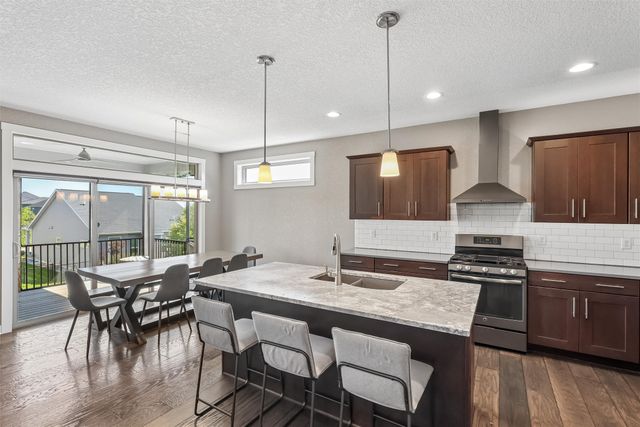 16215 Northpark Drive, Urbandale, IA 50323