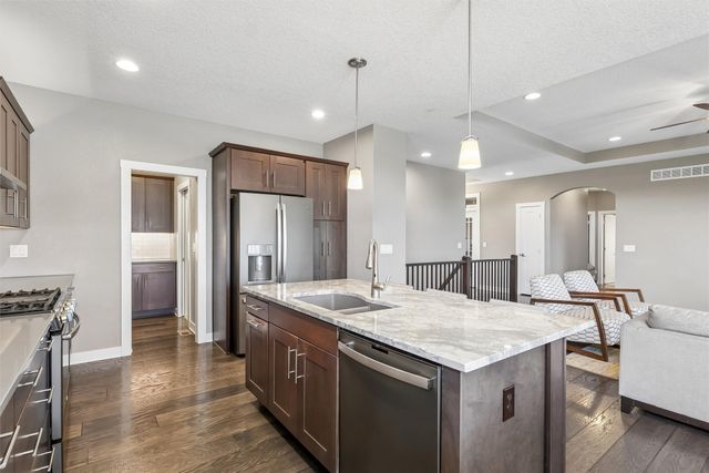 16215 Northpark Drive, Urbandale, IA 50323