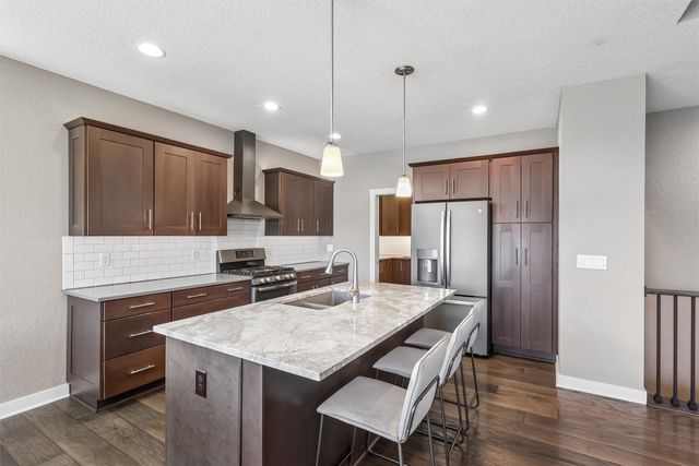 16215 Northpark Drive, Urbandale, IA 50323