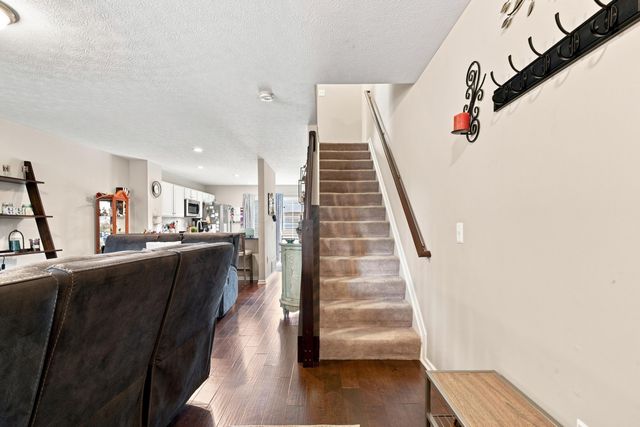 6261 Needletail Road, 32, Columbus, OH 43230