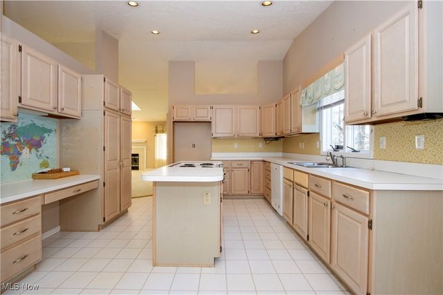 588 Forest Creek Drive, Wooster, OH 44691