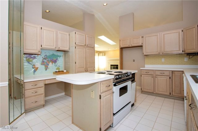 588 Forest Creek Drive, Wooster, OH 44691