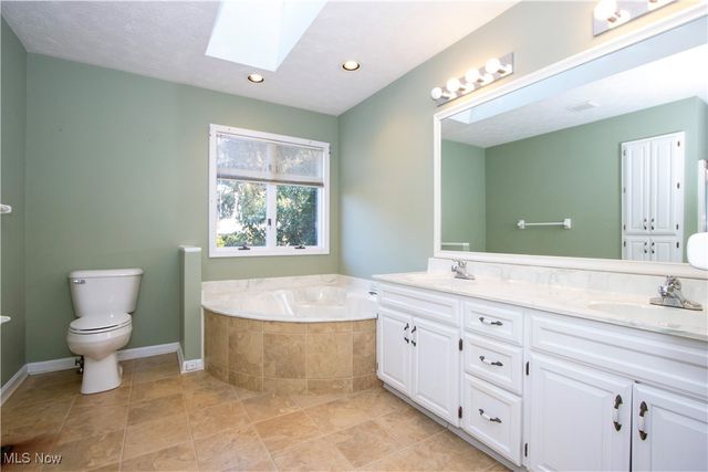 588 Forest Creek Drive, Wooster, OH 44691