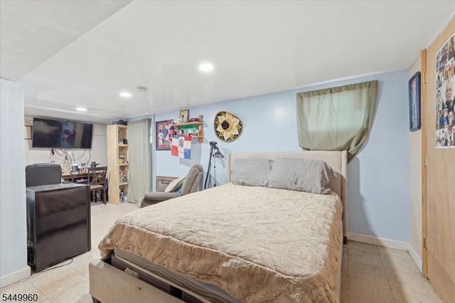 73 E 6Th St, Clifton City, NJ 07011