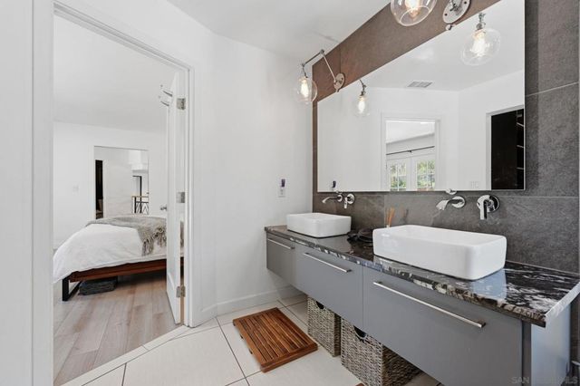 9257 Dillon Dr, La Mesa, CA 91941