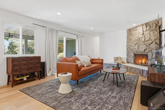 9257 Dillon Dr, La Mesa, CA 91941