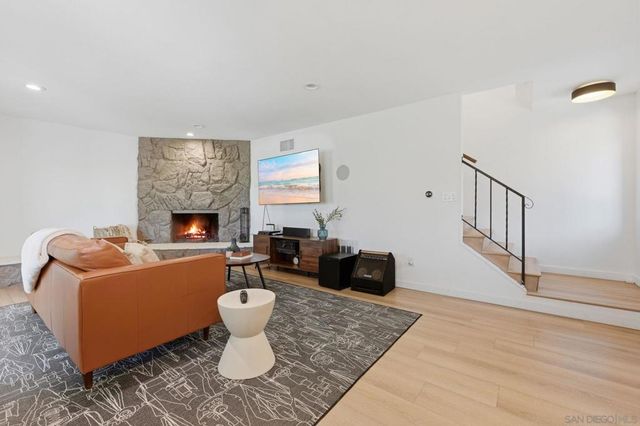 9257 Dillon Dr, La Mesa, CA 91941