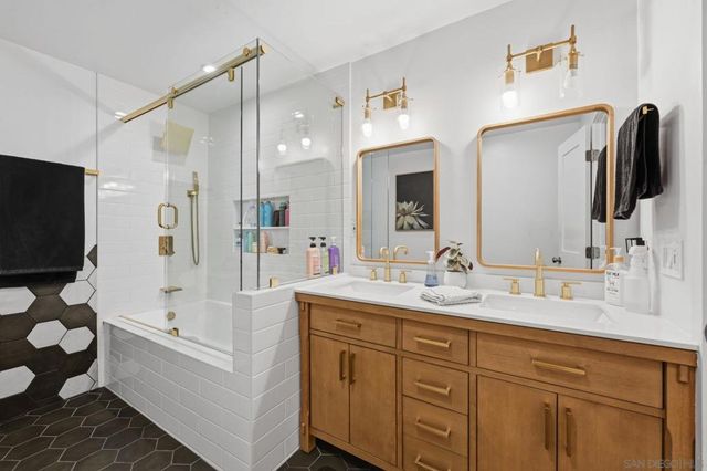 9257 Dillon Dr, La Mesa, CA 91941