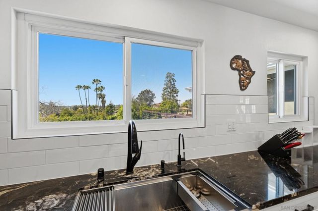 9257 Dillon Dr, La Mesa, CA 91941