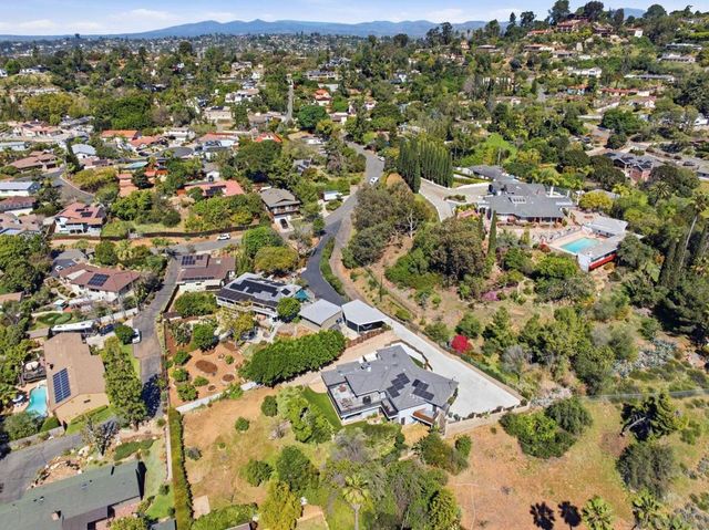 9257 Dillon Dr, La Mesa, CA 91941