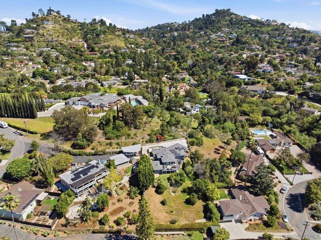 9257 Dillon Dr, La Mesa, CA 91941