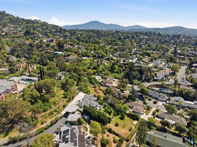 9257 Dillon Dr, La Mesa, CA 91941