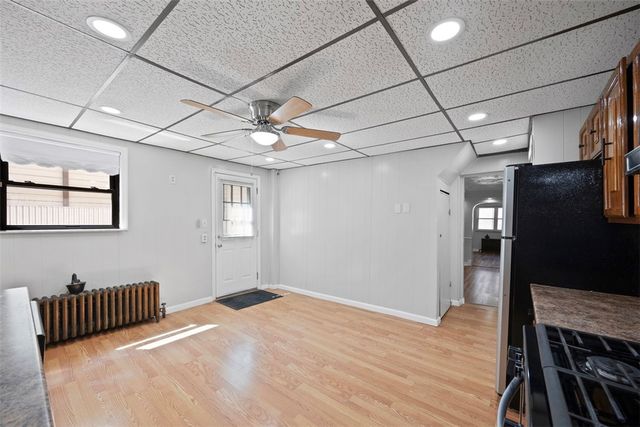 137 S 12th St, Pittsburgh, PA 15203