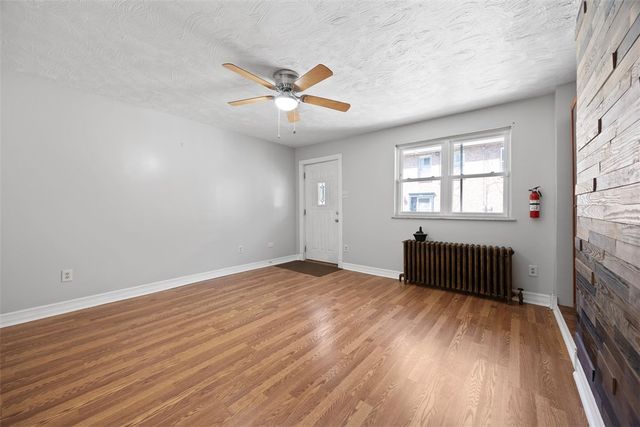 137 S 12th St, Pittsburgh, PA 15203