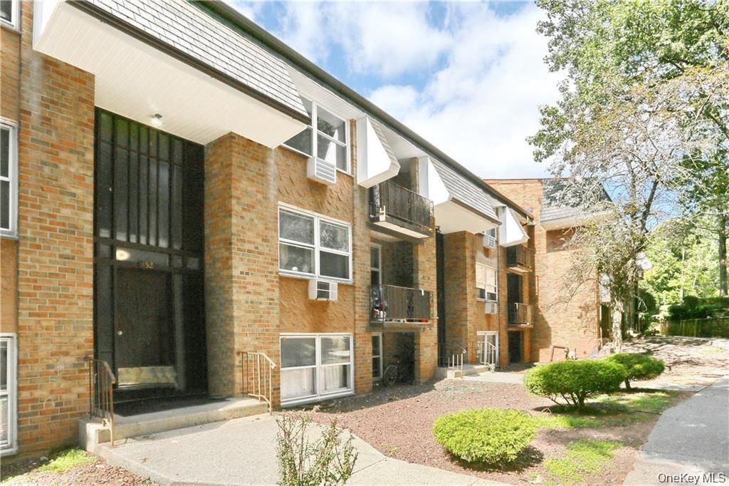 152 Kearsing Parkway H, Monsey, NY 10952