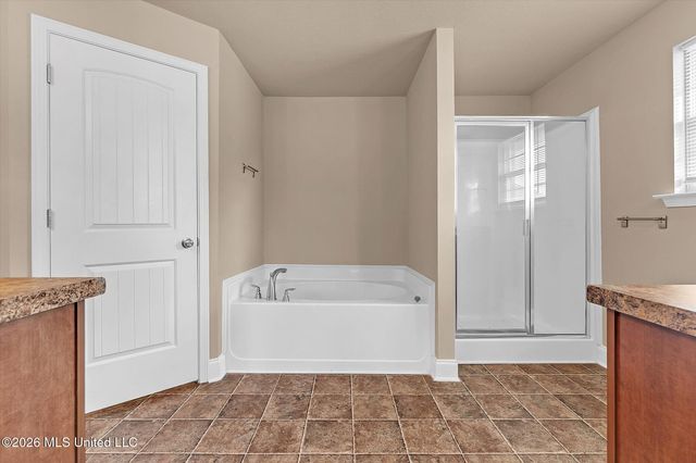 8699 N Courtly Circle, Olive Branch, MS 38654