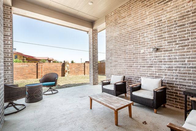 1812 Eric Metzger Way, Flower Mound, TX 75028