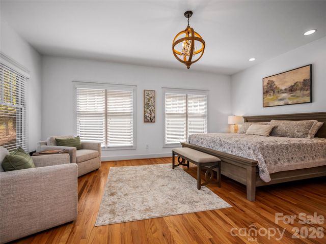 19 Lacoste Drive, Hendersonville, NC 28739