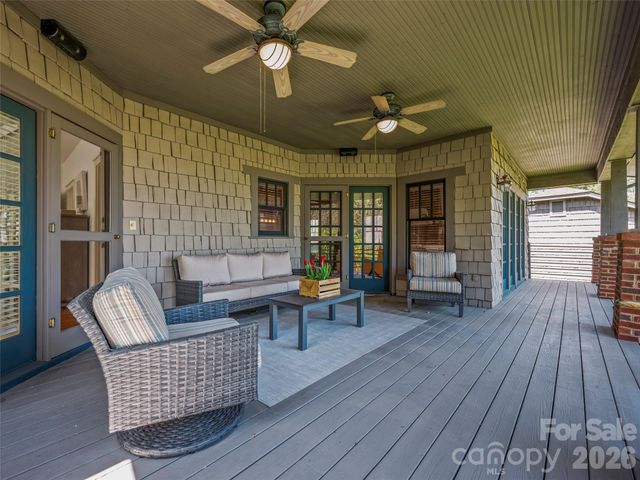 19 Lacoste Drive, Hendersonville, NC 28739