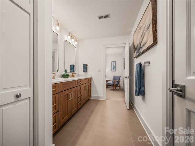19 Lacoste Drive, Hendersonville, NC 28739