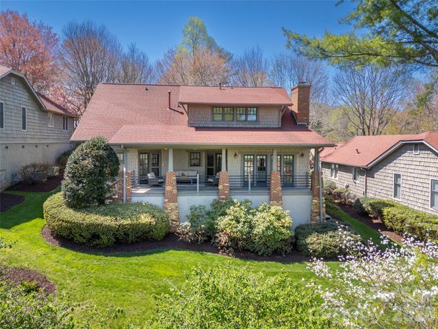 19 Lacoste Drive, Hendersonville, NC 28739