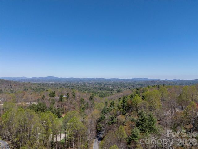 19 Lacoste Drive, Hendersonville, NC 28739