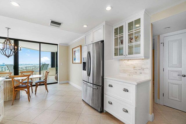 5080 N Ocean Drive 19d, Singer Island, FL 33404