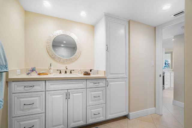 5080 N Ocean Drive 19d, Singer Island, FL 33404