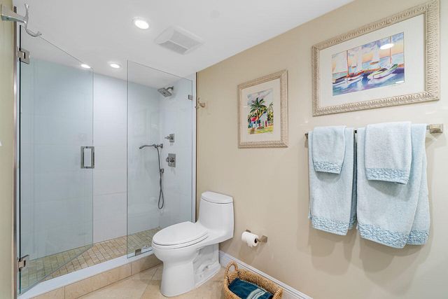 5080 N Ocean Drive 19d, Singer Island, FL 33404