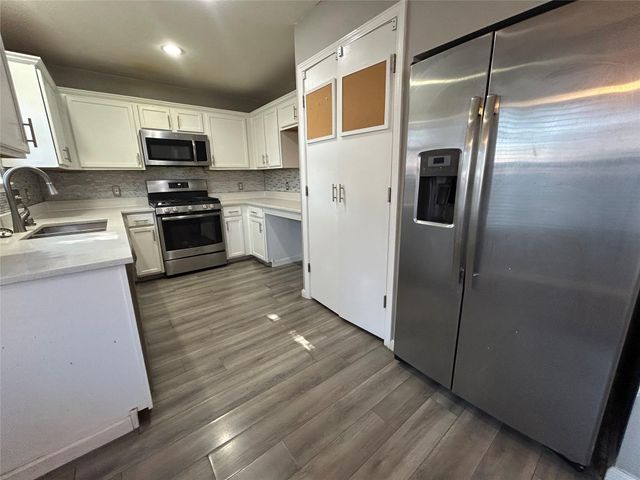 516 Jefferson LN, Georgetown, TX 78626