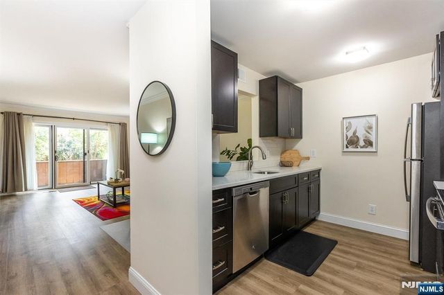 971 Bloomfield Avenue 12, Glen Ridge, NJ 07028