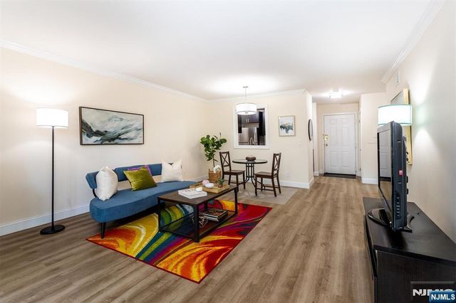 971 Bloomfield Avenue 12, Glen Ridge, NJ 07028