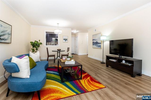 971 Bloomfield Avenue 12, Glen Ridge, NJ 07028