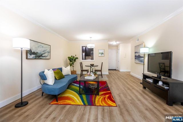 971 Bloomfield Avenue 12, Glen Ridge, NJ 07028