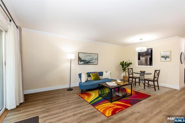 971 Bloomfield Avenue 12, Glen Ridge, NJ 07028