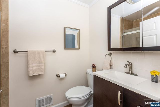 971 Bloomfield Avenue 12, Glen Ridge, NJ 07028