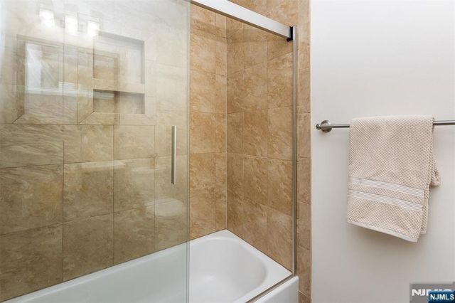 971 Bloomfield Avenue 12, Glen Ridge, NJ 07028