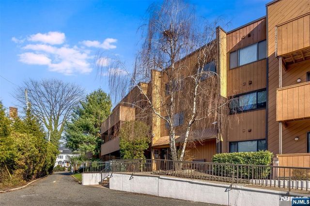 971 Bloomfield Avenue 12, Glen Ridge, NJ 07028