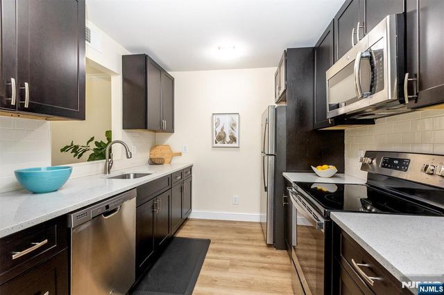 971 Bloomfield Avenue 12, Glen Ridge, NJ 07028