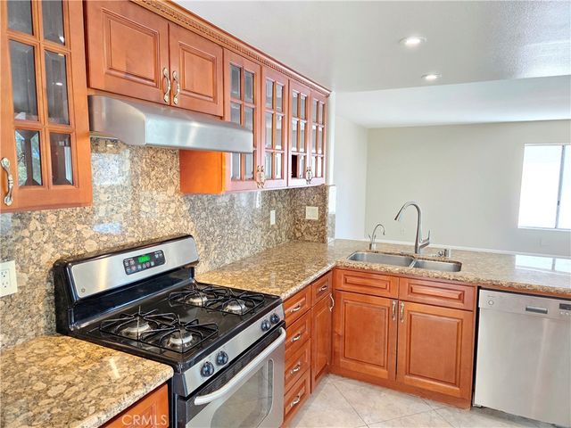 580 Calhoun, Corona, CA 92879