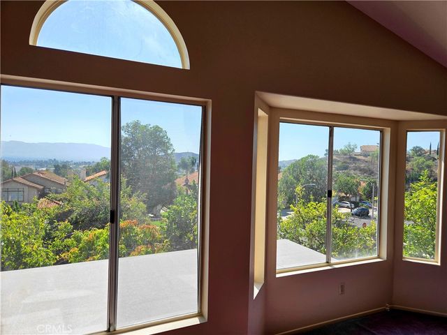 580 Calhoun, Corona, CA 92879
