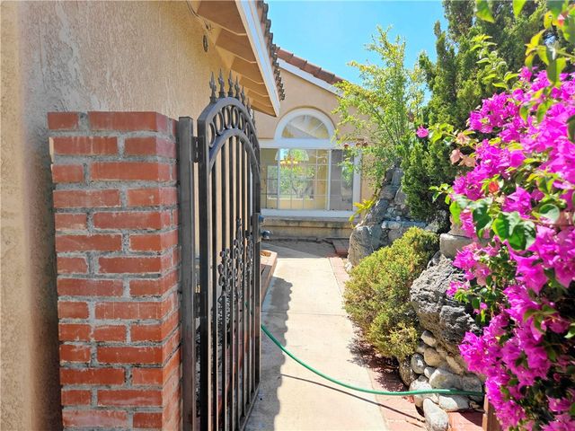 580 Calhoun, Corona, CA 92879