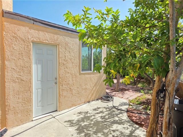 580 Calhoun, Corona, CA 92879