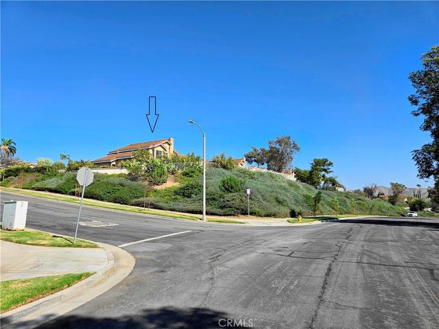 580 Calhoun, Corona, CA 92879