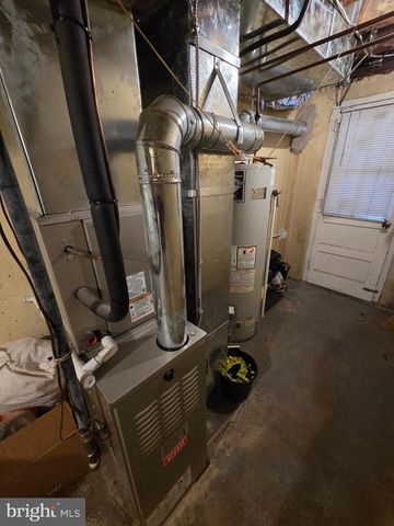 233 N BISHOP AVE, Clifton Heights, PA 19018